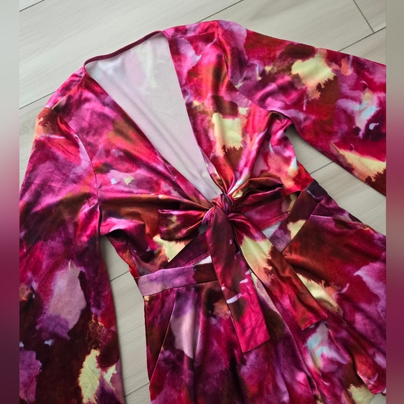 TIE DYE BELL SLEEVE ROMPER - Picture 7 of 8